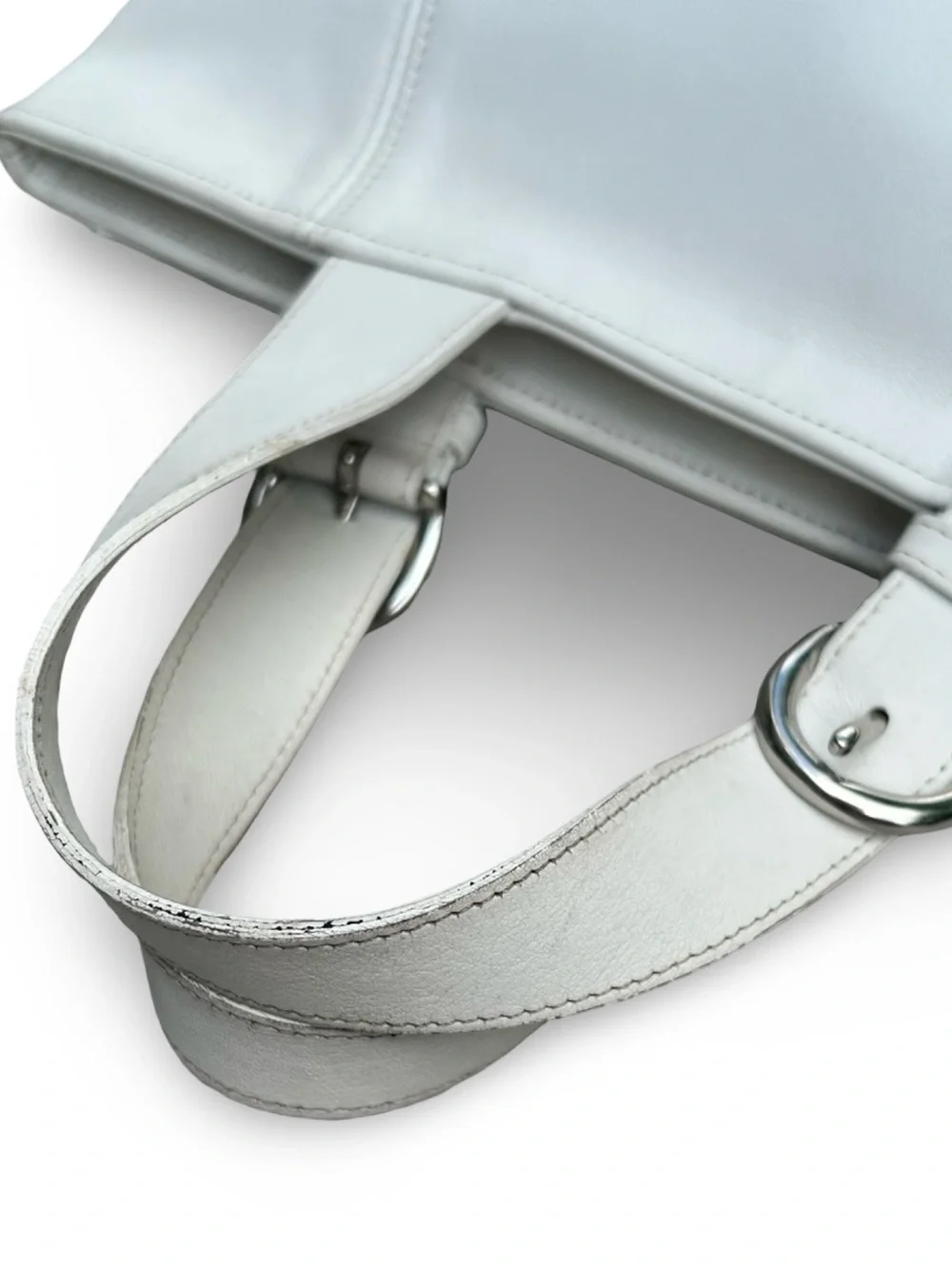 1996 Coach SoHo Waverly Bag in White and Silver - Picture 11 of 15